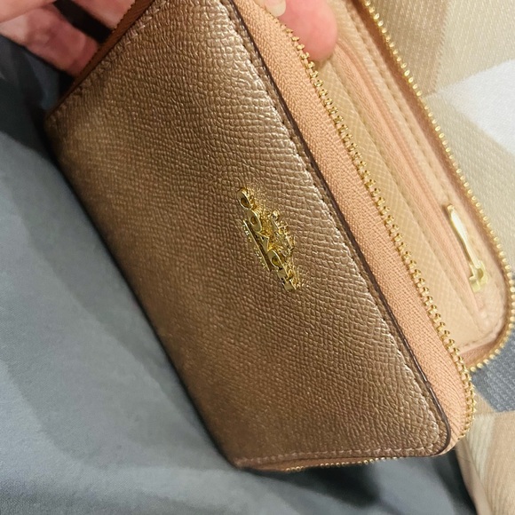 Coach Metallic Gold Textured Wallet - Picture 2 of 4
